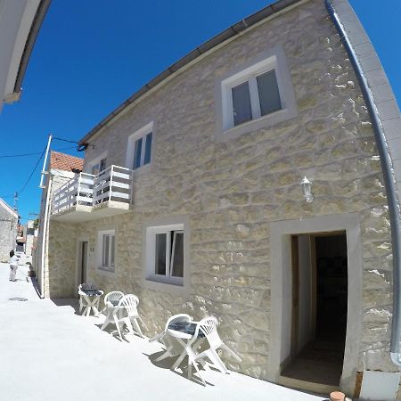 Apartments And Rooms By The Sea Bibinje, Zadar - 6199 Екстериор снимка