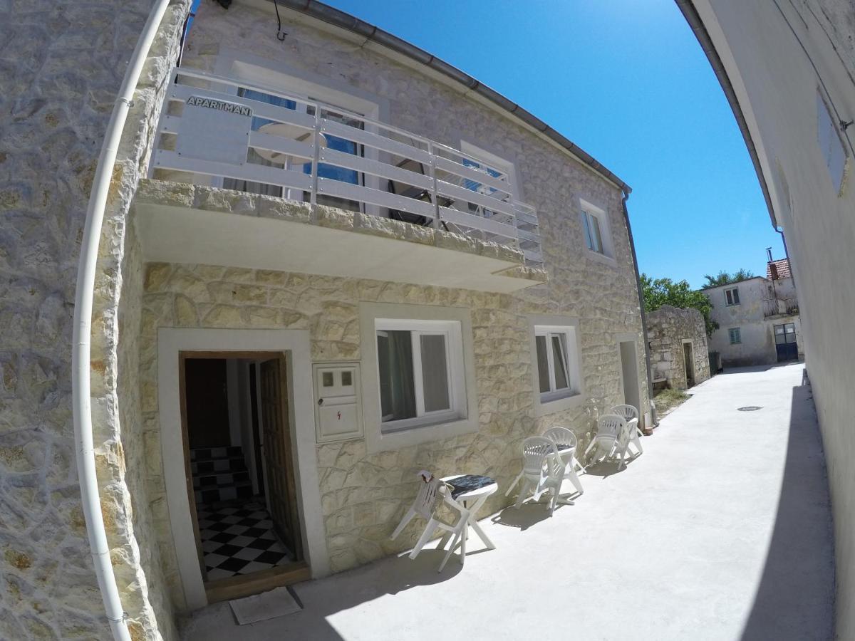 Apartments And Rooms By The Sea Bibinje, Zadar - 6199 Екстериор снимка